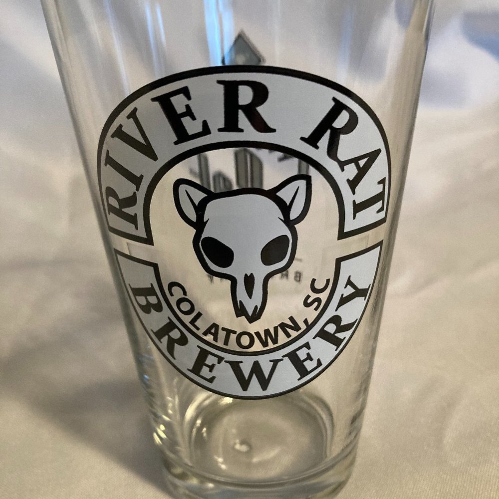 Set of 4 River Rat Brewing Pint Glasses. NWOT.